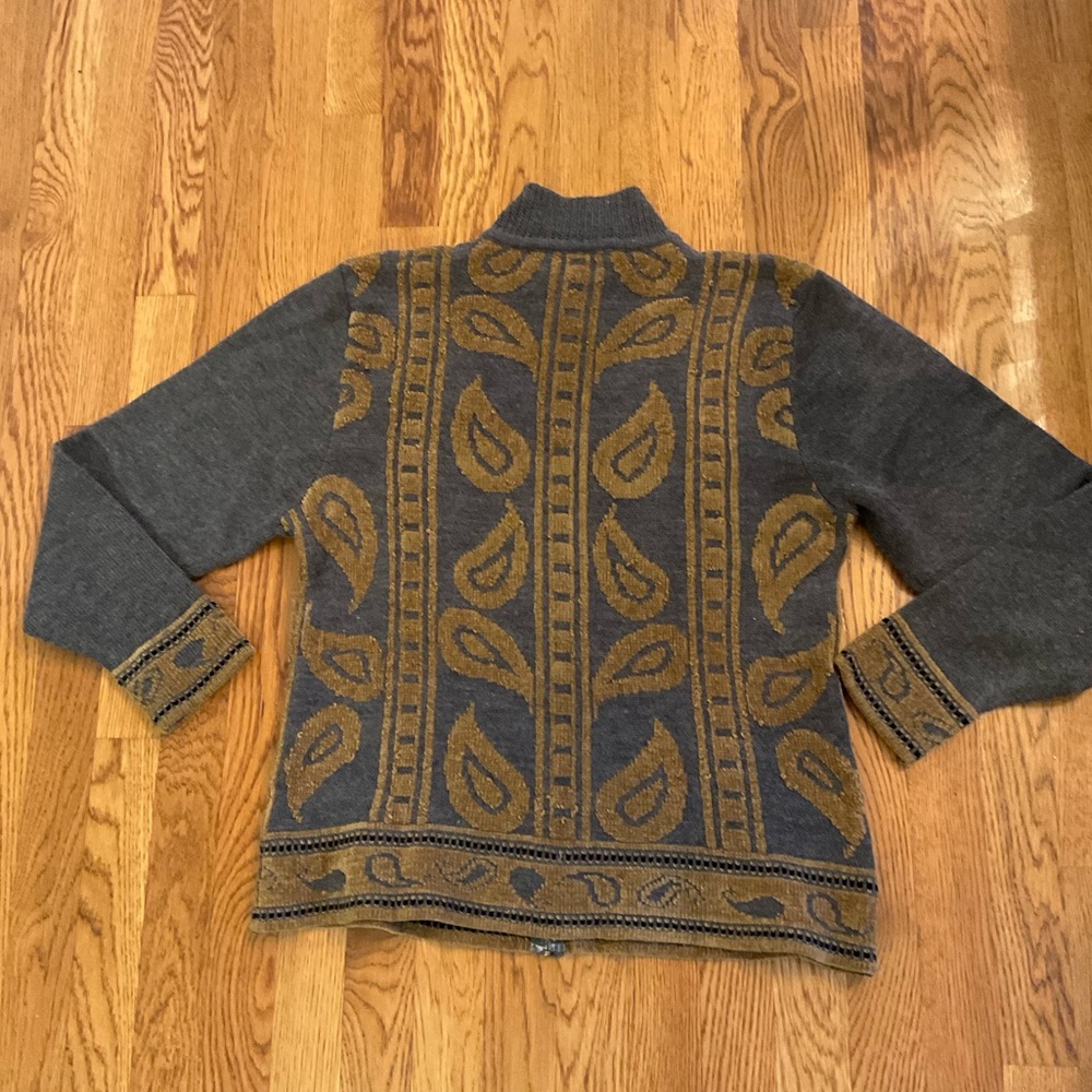 Pendleton- Beautiful Paisley Gray/ Brown Cardigan sweater. Size L - Picture 5 of 7